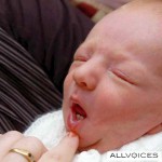 Νεογέννητο μωρό με… δόντια!